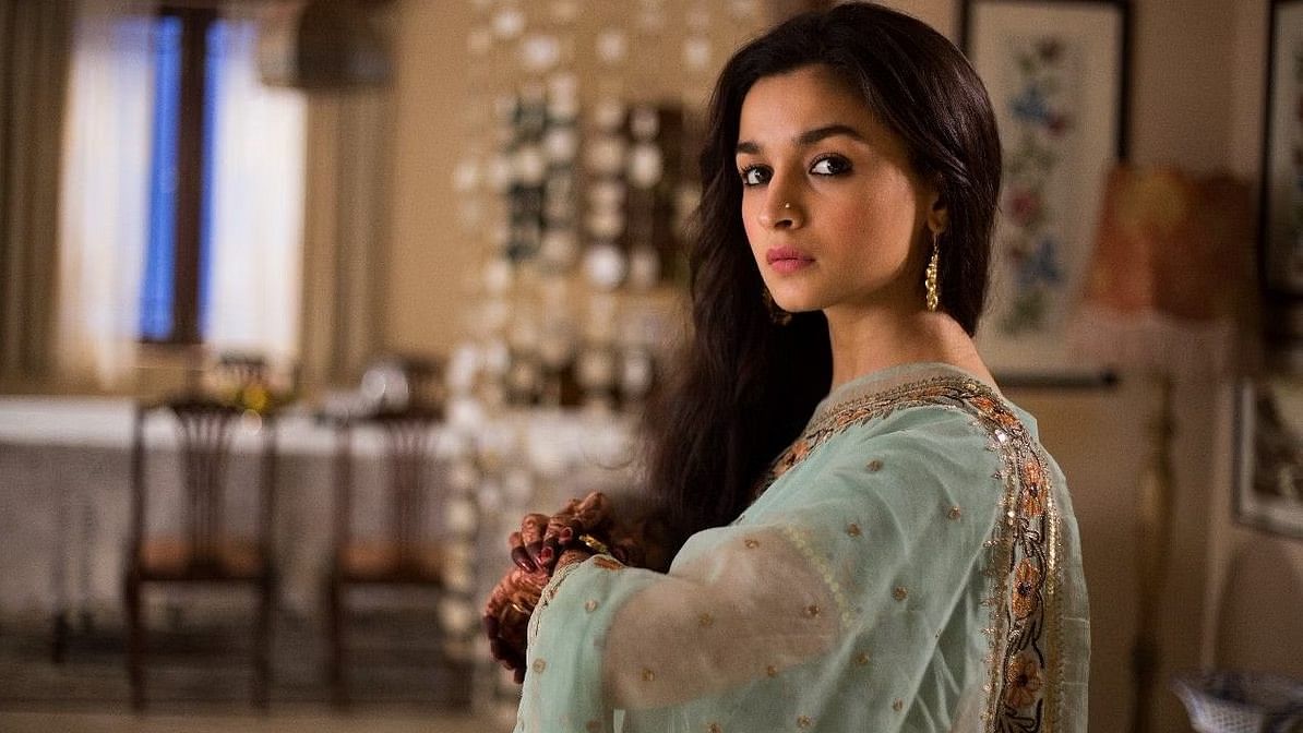 Raazi (2018): One of Alia best works till date is Raazi. Her portrayal as an Indian spy married Sehmat Syed married to a Pakistani military officer during the Indo-Pakistani War of 1971 garnered widespread acclaim. This espionage thriller was directed by Meghna Gulzar and was produced by Vineet Jain, Karan Johar, Hiroo Yash Johar and Apoorva Mehta under the banners of Junglee Pictures and Dharma Productions.