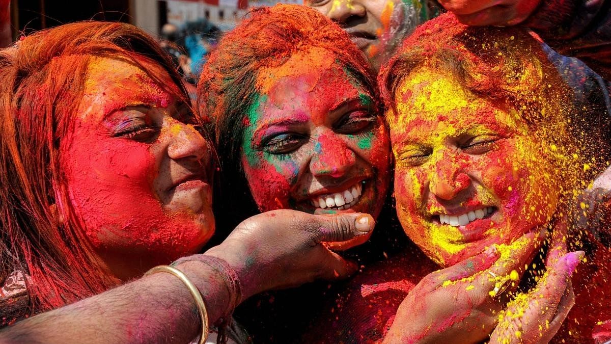 5 drinks and dishes for Holi