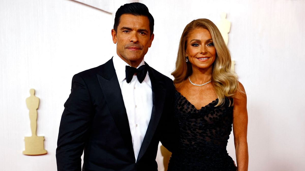 Mark Consuelos and Kelly Ripa.