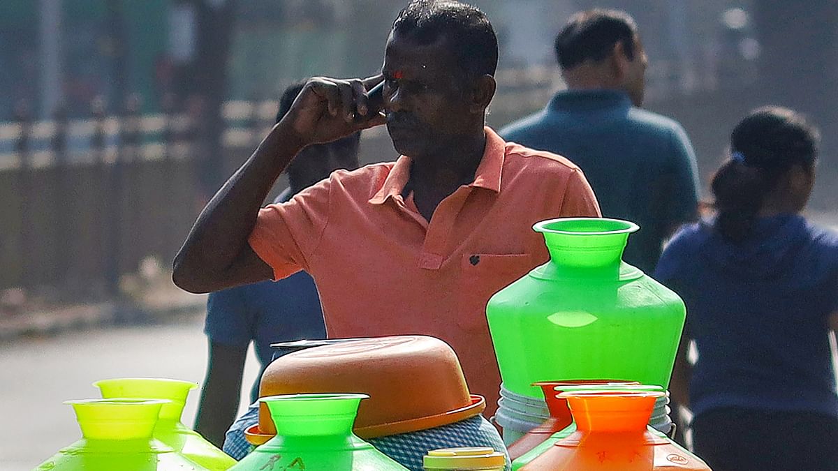 For residents across the city, a trip to the nearest RO plant has become a routine part of daily life. Long queues form outside these facilities, stretching for blocks as people patiently await their turn to fill their containers with water.