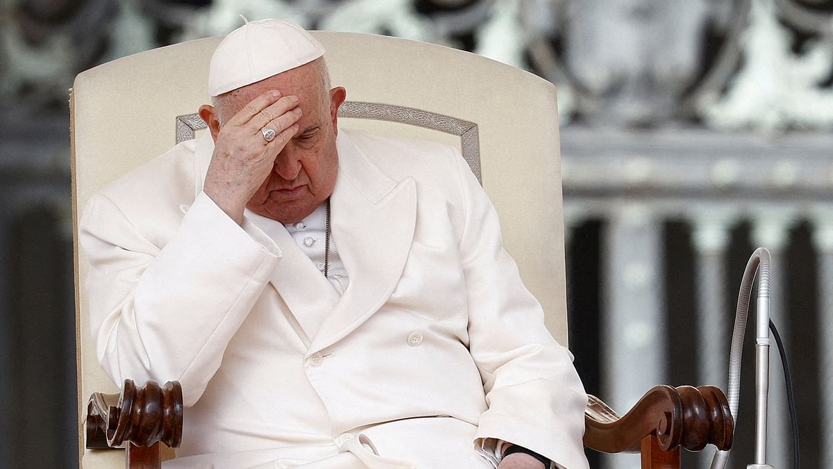 Pope says option of resigning is only 'a distant hypothesis'