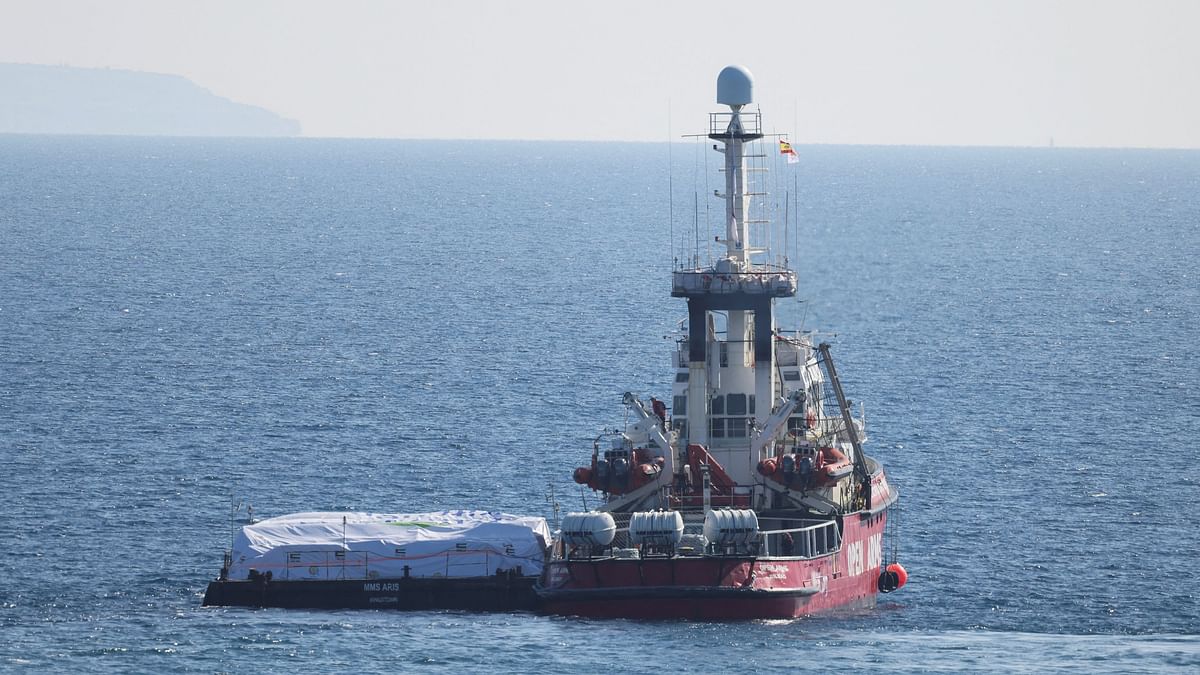 Unauthorised boarding of vessel reported off Somalia