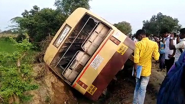 Govt bus in Tamil Nadu topples, over 30 injured