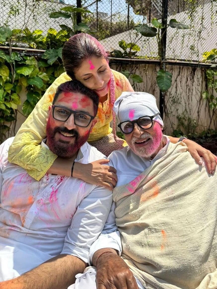 Shweta Bachchan took to social media and posted this adorable picture with her brother Abhishek and dad Amitabh Bachchan.