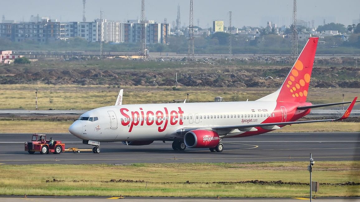 Two senior executives of SpiceJet resign