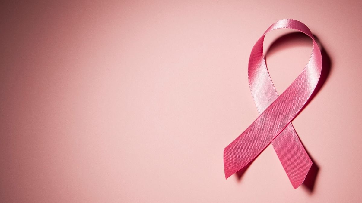 Breast cancer screening should begin at age 40, says US panel 