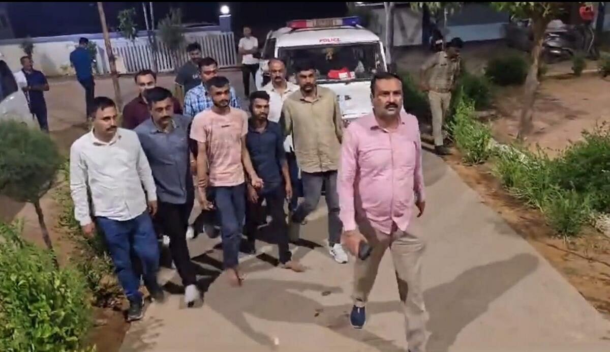 Shooters recced Salman Khan's farm house before firing at his home, wanted to create 'terror': Mumbai Police - Vimarsana News