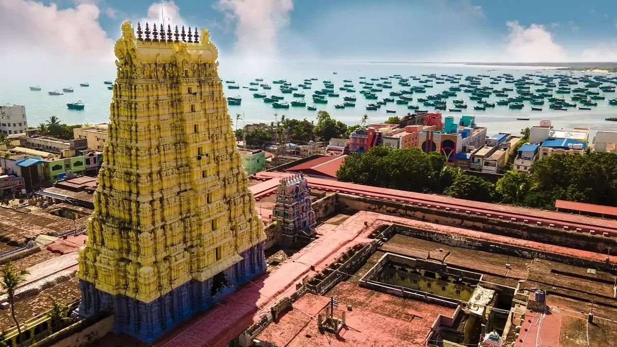 Ram Temple, Rameswaram: This temple is believed to be one of the holiest pilgrimage sites. As per Ramayana, Lord Rama and his army built Ram Setu from Rameswaram to Lanka to rescue Sita from Ravana.