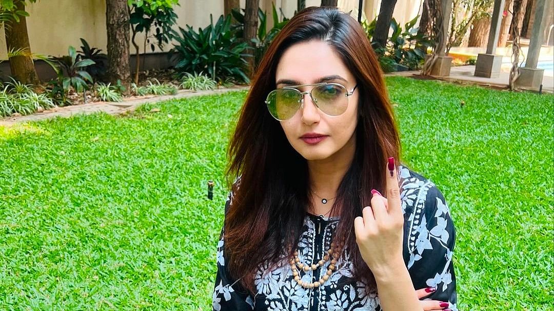 Actress Ragini Dwivedi kept her style game on point on voting day as well.
