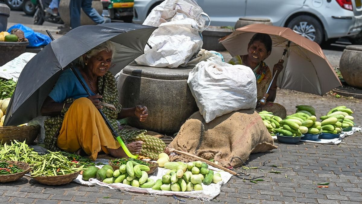 Bengaluru street vendors struggle to stay in business as heatwave intensifies