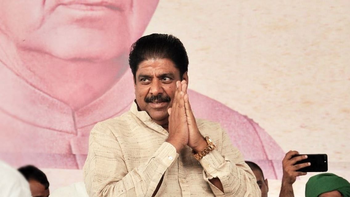 Ajay Chautala says could rejoin INLD if OP Chautala takes step; Abhay says no place for 'traitors'