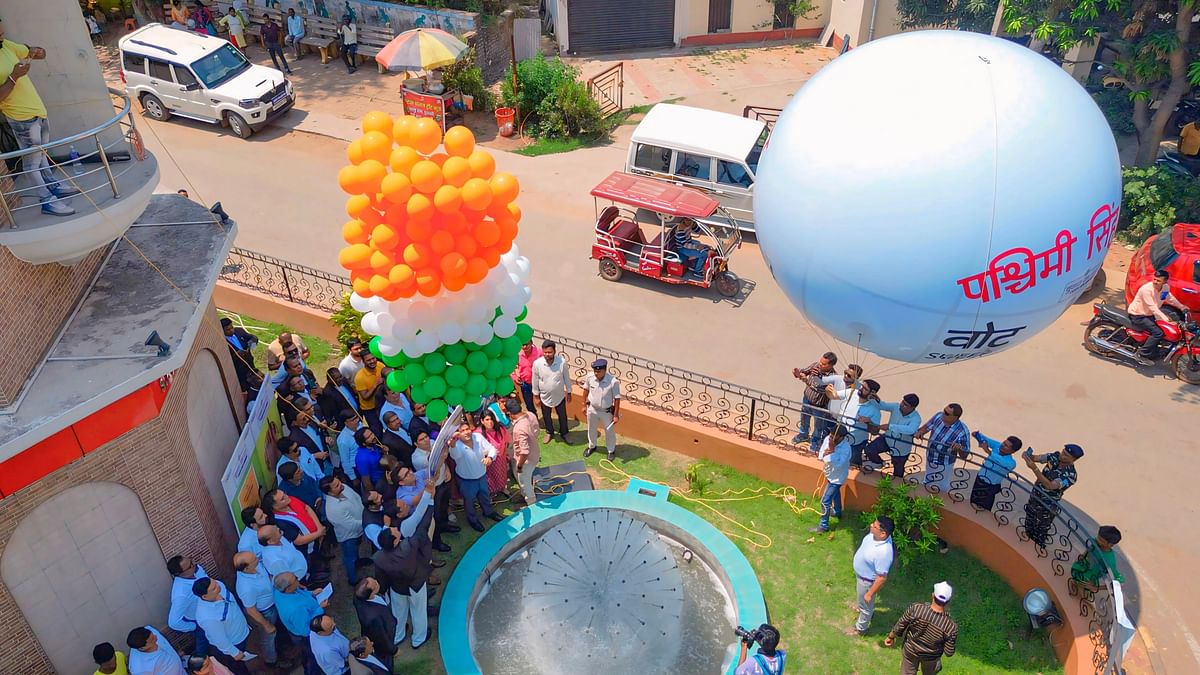 Hot air balloon put up to aware people about voters' rights in Jharkhand's West Singhbhum district