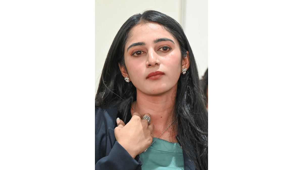 No politics for me, says DKS' daughter Aisshwarya