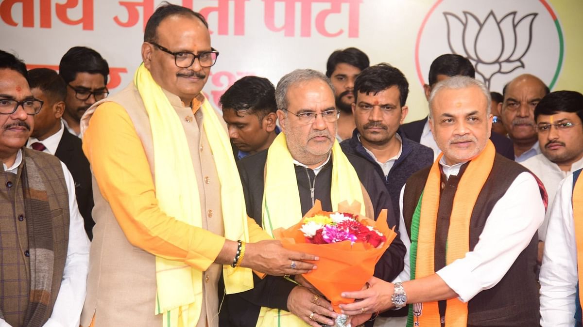Former Prime Minister Lal Bahadur Shastri's grandson Vibhakar Shastri joined the BJP and announced leaving the Congress in February. Vibhakar said PM Modi's 'Sabka saath sabka vikas' slogan, the guiding spirit of the BJP governments at the Centre and in the states, is attracting everybody.