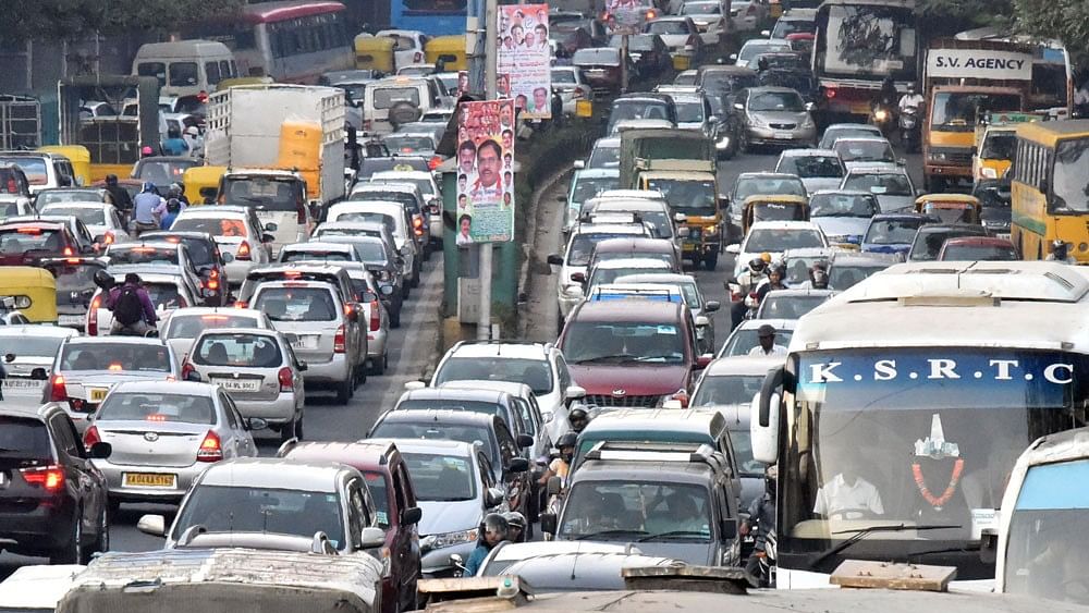 Traffic cops begin special drive to ease congestion on south Bengaluru roads