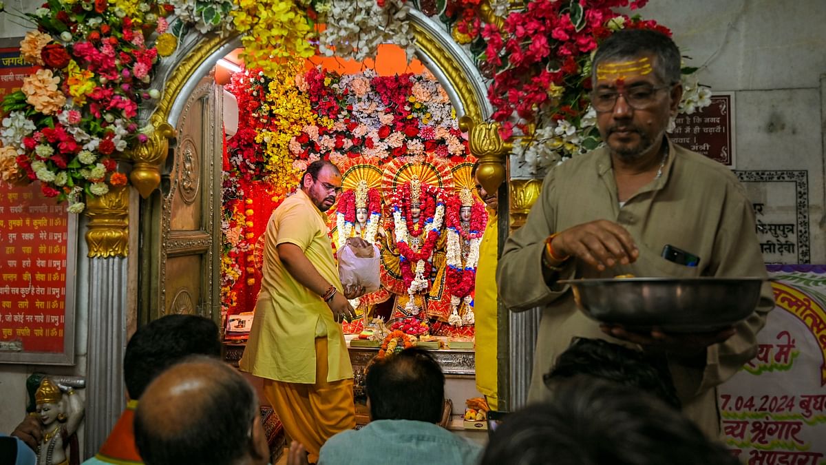 Priests perform Rituals at the Gauri Shankar Temple on the occasion of the Ram Navami festival, in New Delhi.