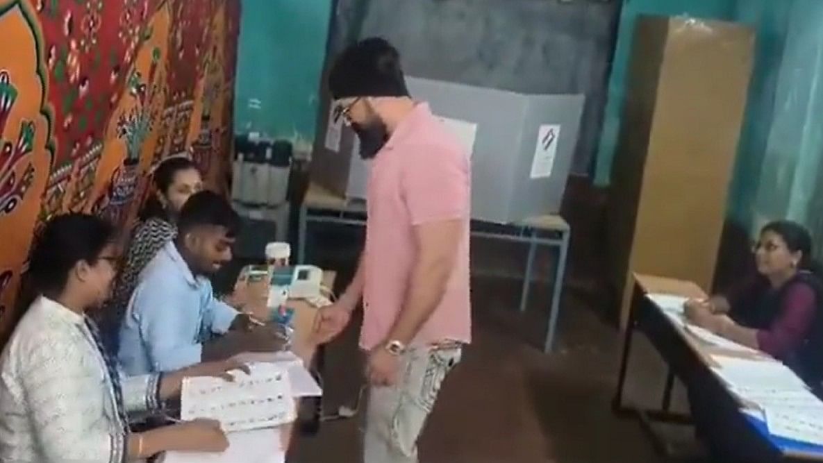 Rocking Star Yash, who will be seen in Toxix, casts his vote in Hosakerehalli, Bengaluru.
