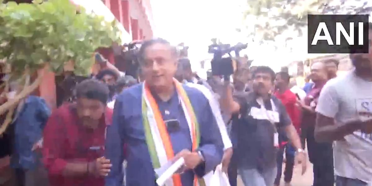 Lok Sabha Elections 2024 Live | Shashi Tharoor arrives to cast his vote; Tejasvi Surya predicts 30 seats for Congress