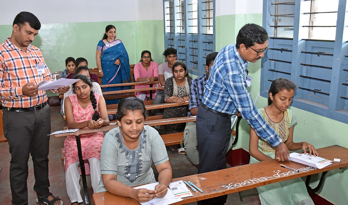 Karnataka government suspects 2,348 engineering seats blocked; notice