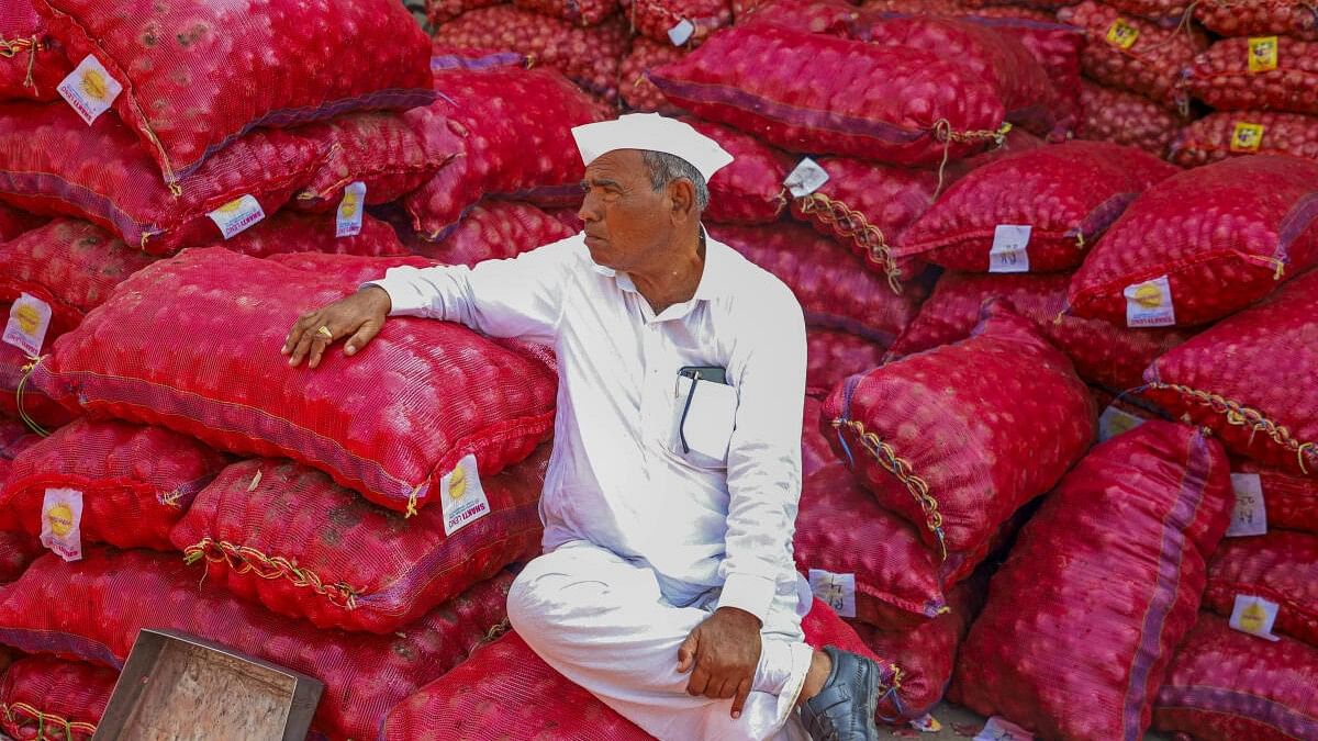 Despite ban, Centre allows 99.5k tons of onion exports to 6 neighbouring nations