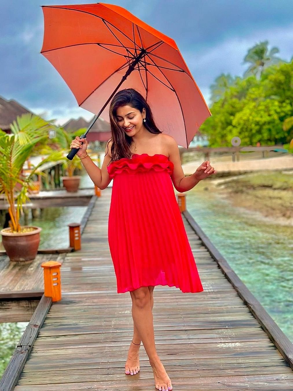 Actress Avantika Mishra has captured the hearts of netizens with her stunning snapshots from her Maldives vacation.