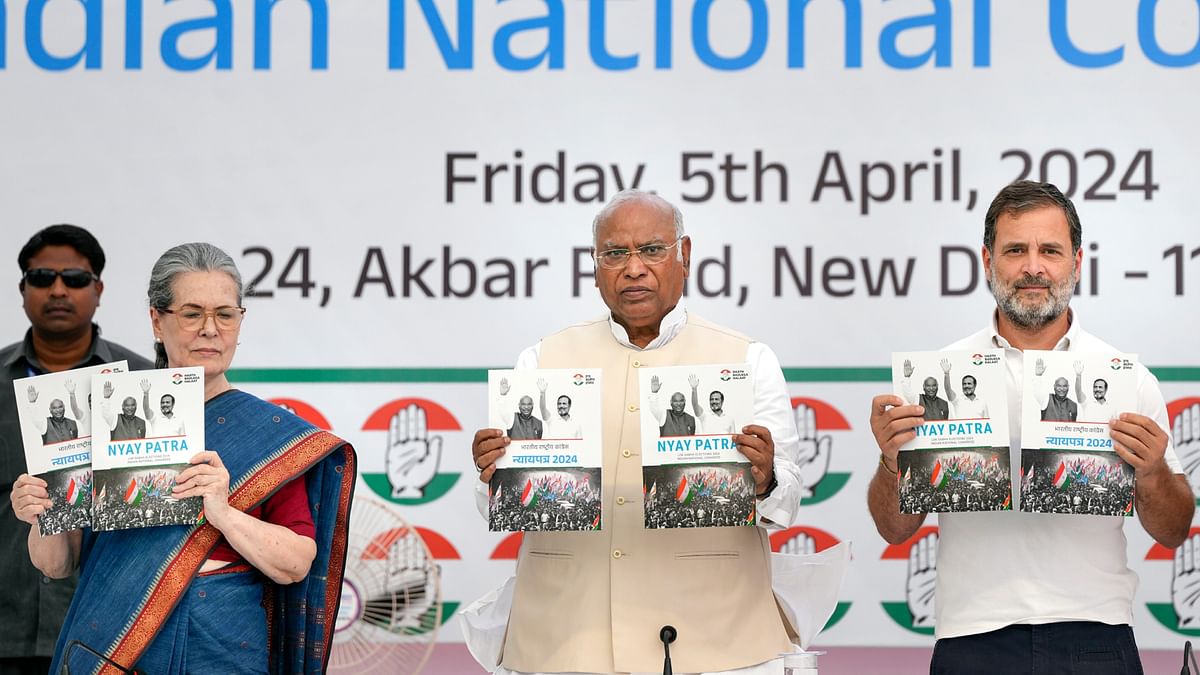 Titled ‘Nyay Patra’, the manifesto focused on five 'pillars of justice' and 25 guarantees under them.