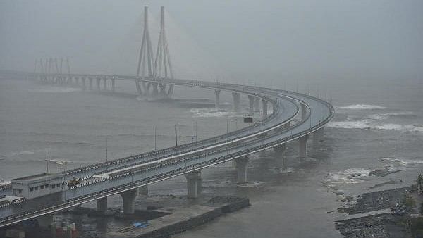 25,000-ton girder connecting Mumbai’s coastal road and sea link installed