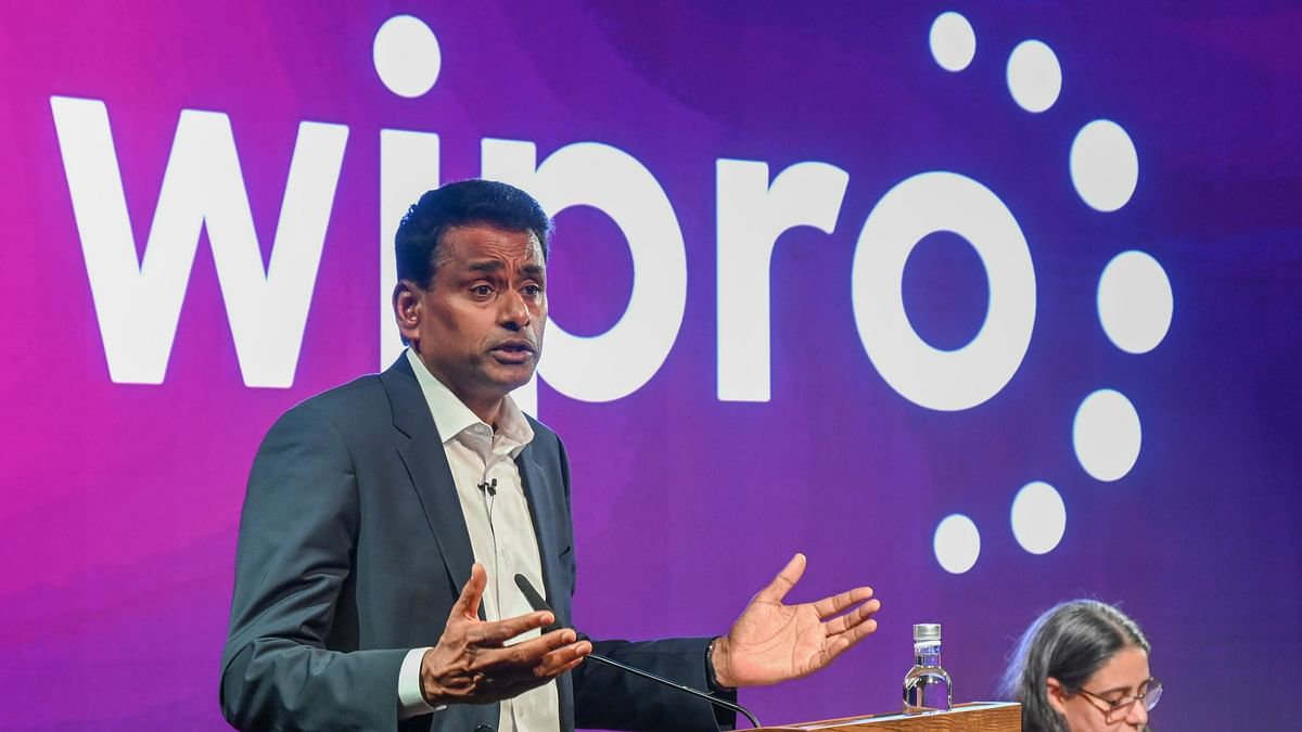 Wipro Q4 net profit declines 8%, revenue falls 4% YoY