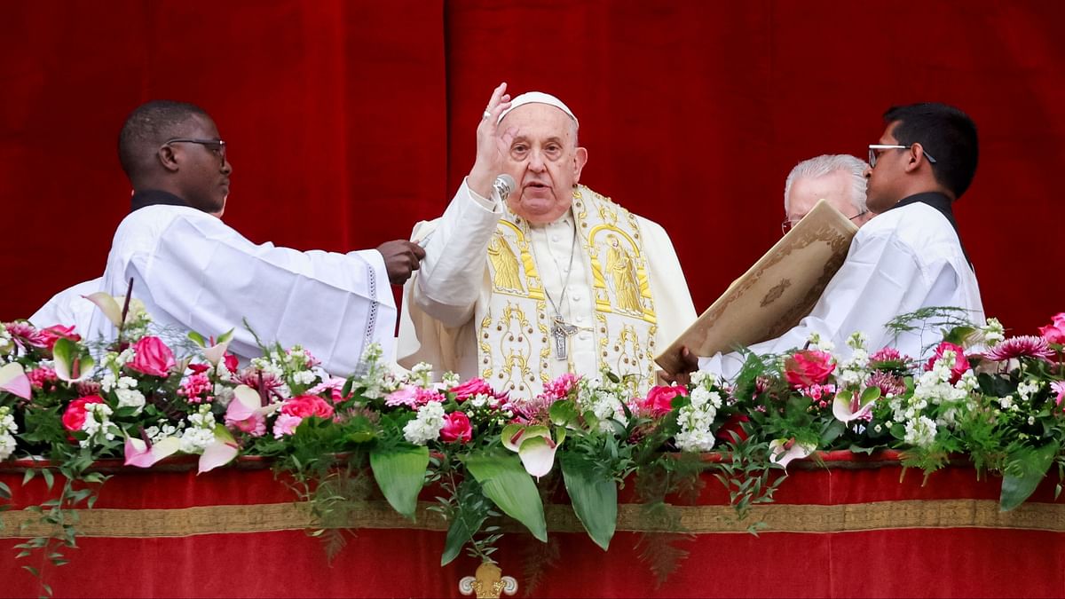 Pope Francis delivers his "Urbi et Orbi" (To the city and the world) message at St. Peter's Square, on Easter Sunday, at the Vatican.