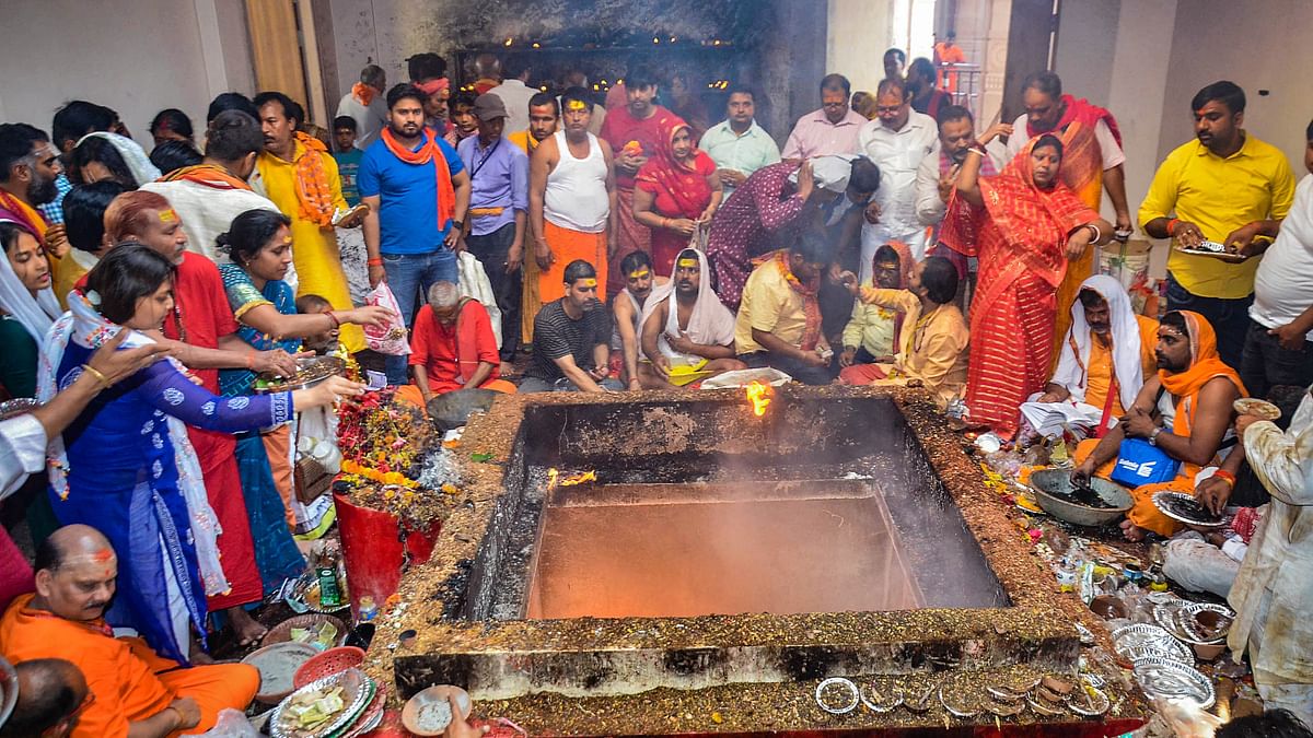 Devotees perform pooja on Ram Navami at Vindhyavasini temple, in Mirzapur.