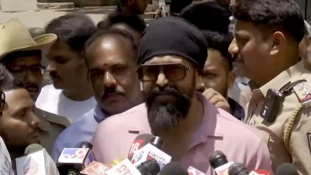Lok Sabha Elections 2024 (Bengaluru updates) | Actor Yash bats for 'less govt interference' as Bengaluru records just under 50% voter turnout till 5pm