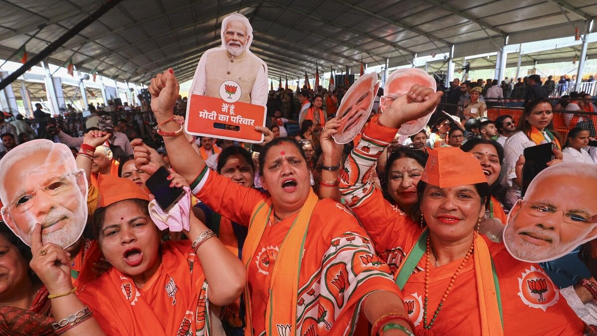 Eyeglasses, white hair and beard: Modi’s lookalike draws attention at his poll rally in J&K’s Udhampur