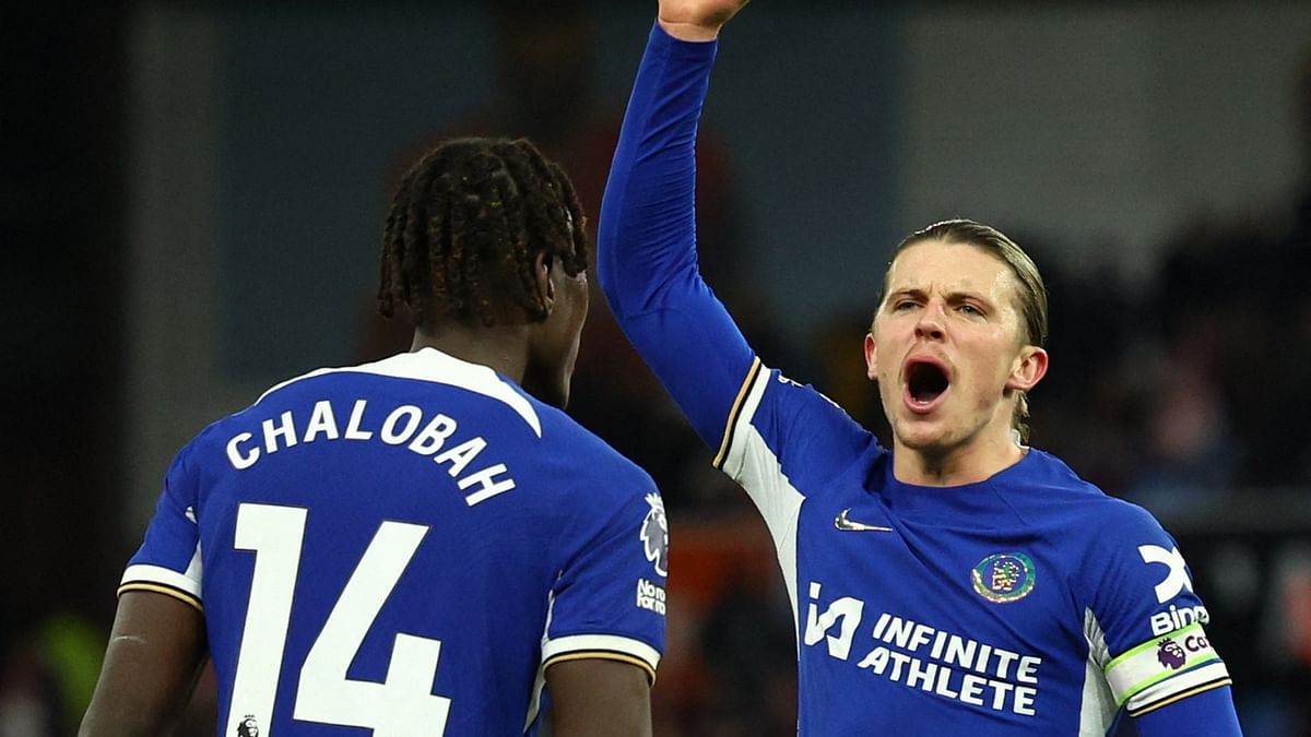 Stunning Gallagher goal gives Chelsea 2-2 draw away to Aston Villa