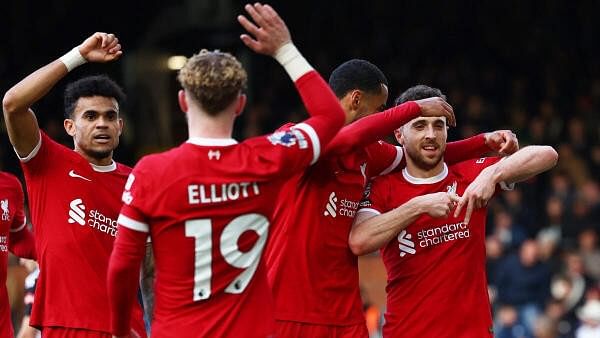 Liverpool beat Fulham 3-1 to climb level with Arsenal in Premier League