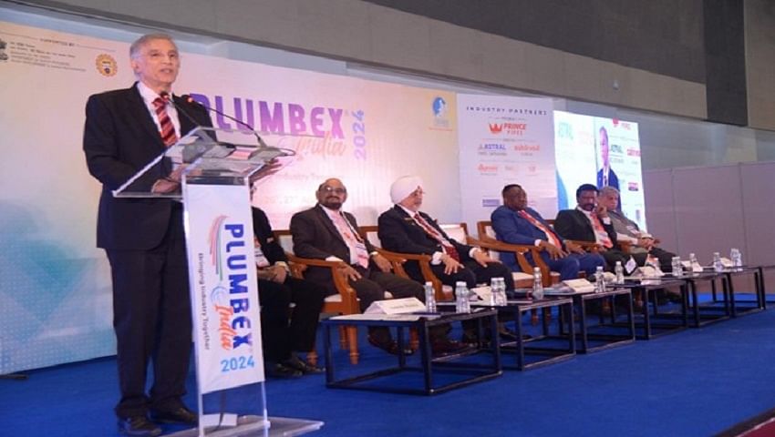 Niranjan Hiranandani, Chairman NAREDCO addressing the audience during Plumbex India Inaugural Session.