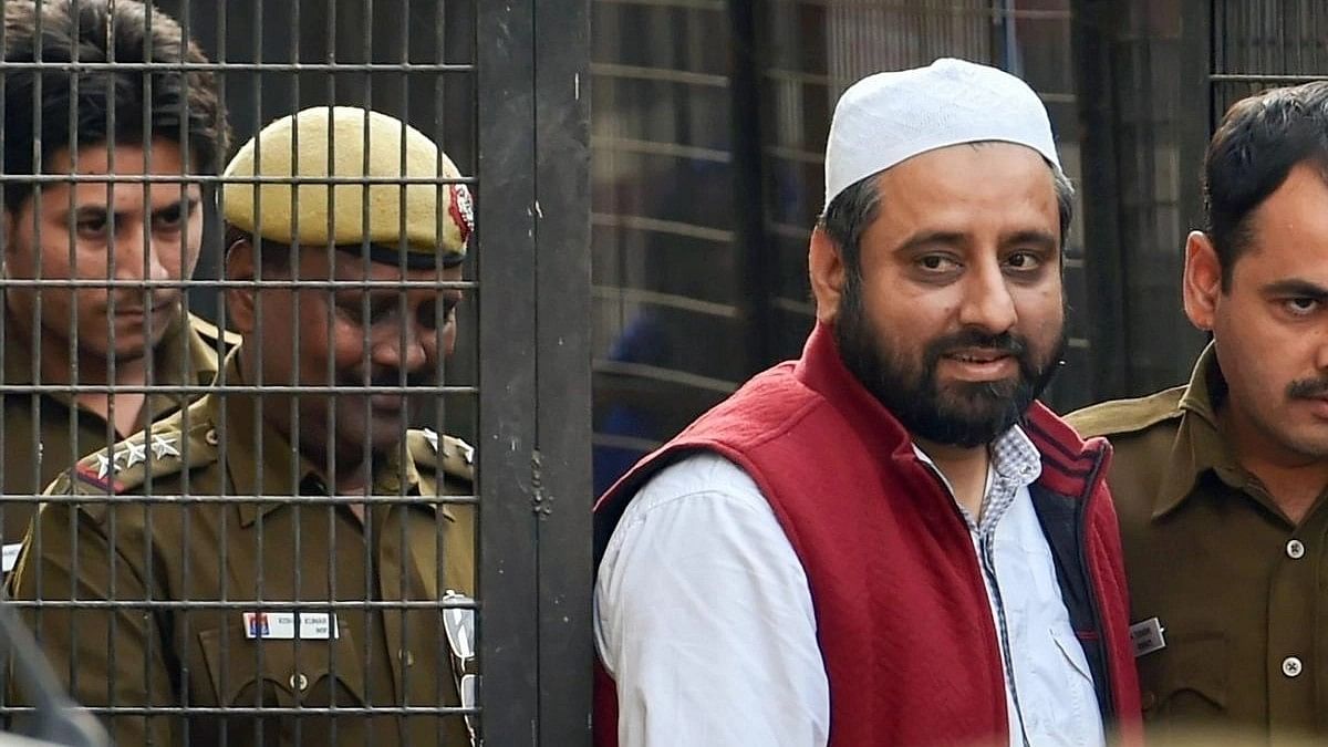 AAP MLA Amanatullah questioned by ED for over 13 hours in Waqf Board case; asked to appear again