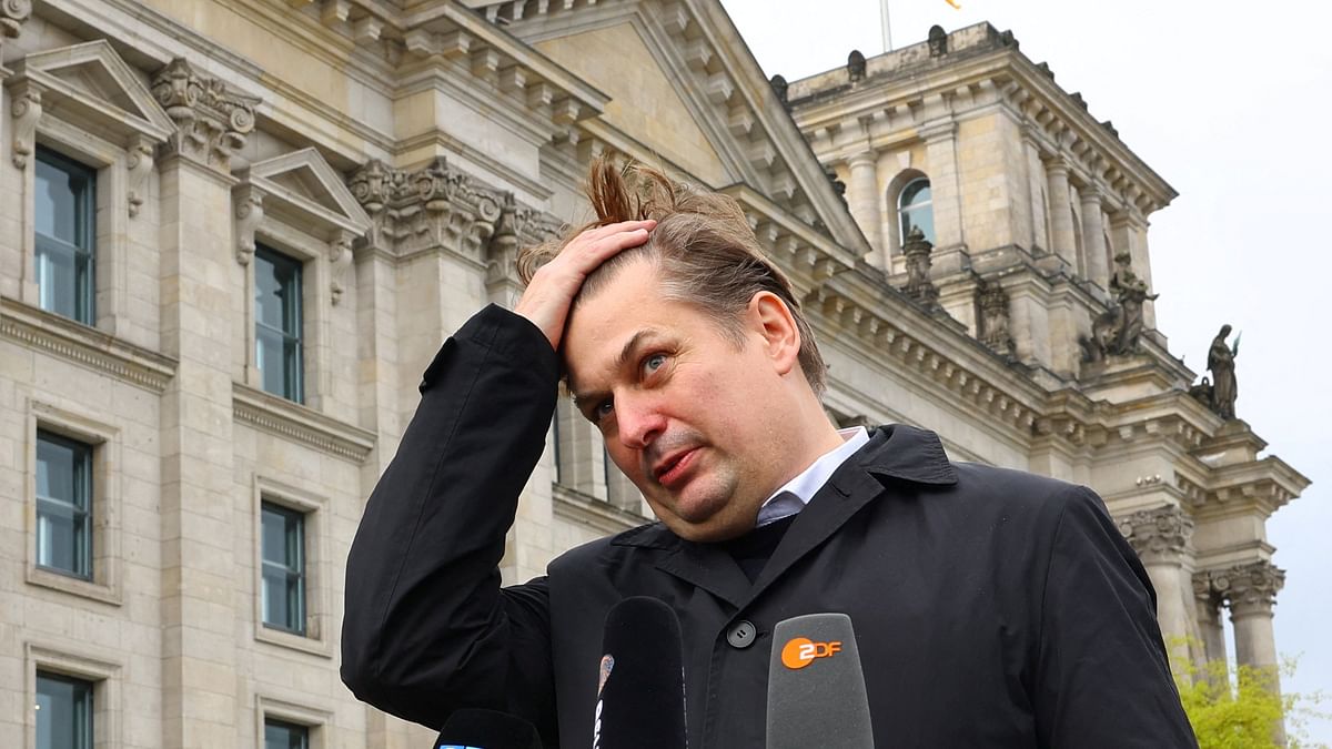 German far-right politician Maximilian Krah digs in after aide accused of spying for China