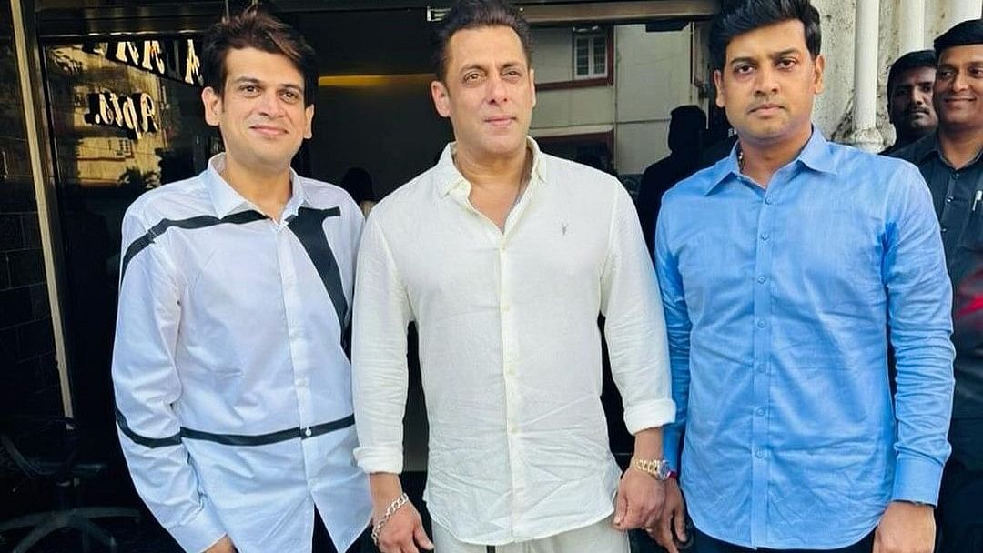 Politician Rahul Kanal also visited Salman Khan and expressed his concern for his well-being.