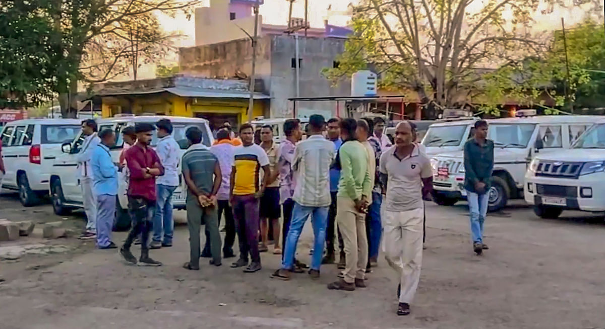 Lok Sabha Elections 2024 (Karnataka updates) | Angry villagers block national highway over deletion of their names from voters list in Mandya