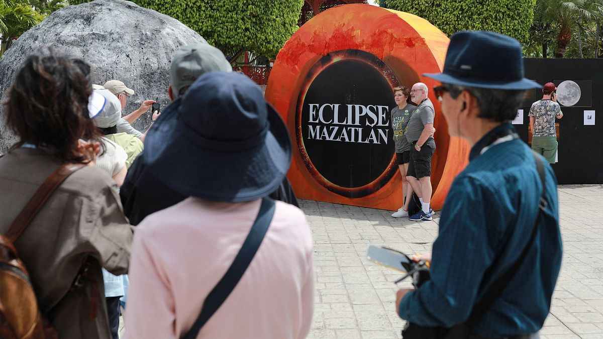 Tourism and Economic Impact: Total solar eclipses often attract tourists to specific locations along the eclipse path, boosting local economies and promoting scientific tourism.