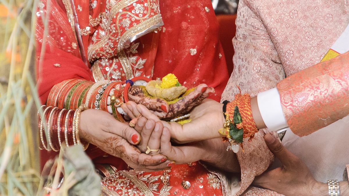 'Kanyadaan' not necessary for solemnising marriage under Hindu Marriage Act: Allahabad HC