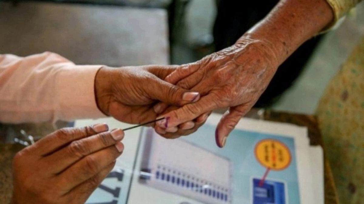 Officials take 107-km tortuous route to help two elderly men cast their ballot in Gadchiroli