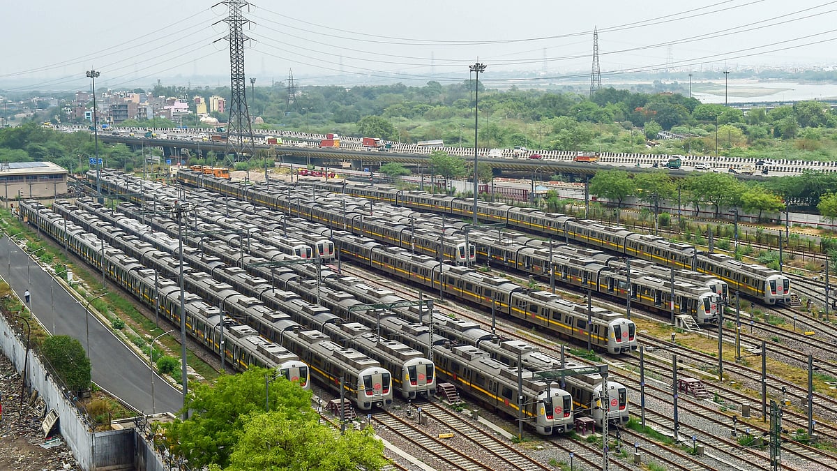 'Mysterious' graffiti on Delhi metro trains, FIRs lodged - Vimarsana News