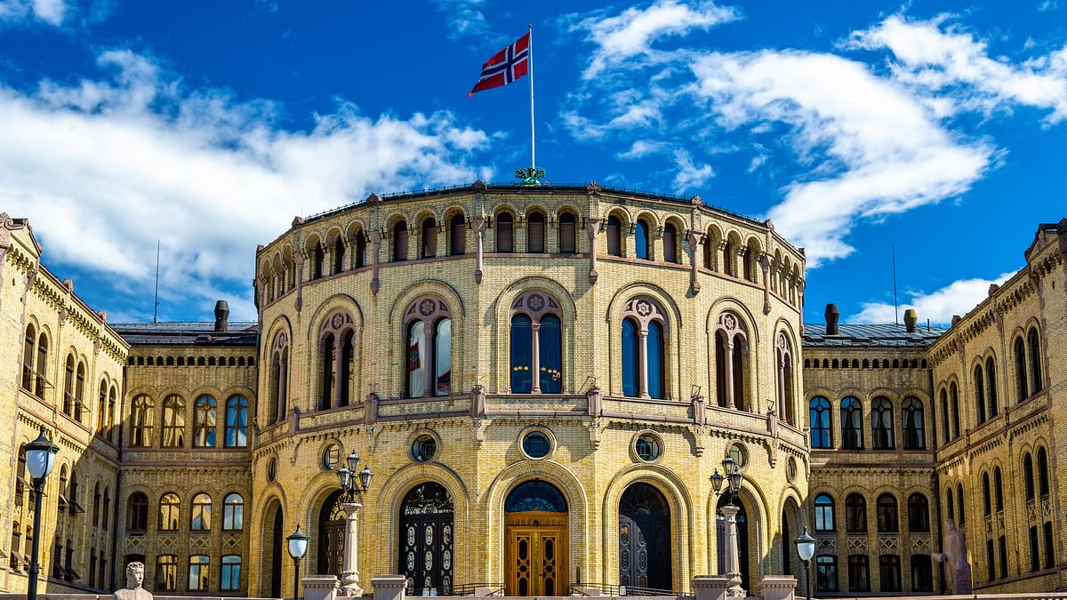 Norway's parliament receives bomb threat, cops secure area