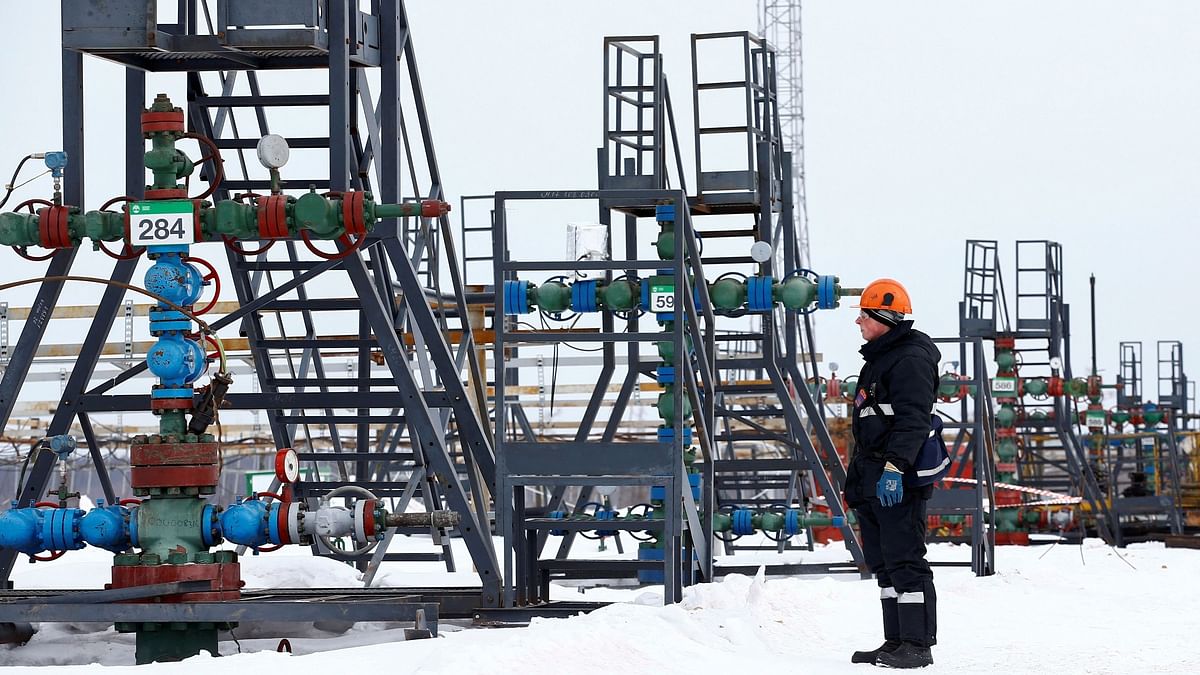 Pop-Up Russian oil traders emerge as US tightens sanctions grip