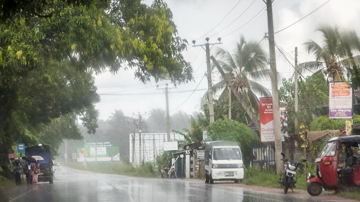 6 killed as torrential rains batter Sri Lanka, train services disrupted