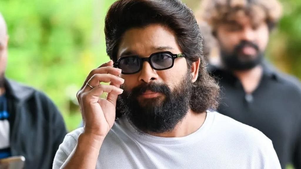 Stylish star Allu Arjun was one of the celebs to cast their vote early in the day. 