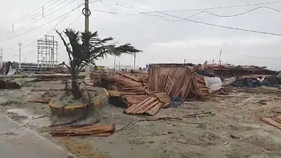 Cyclone Remal hits Bengal hard, heavy downpour to continue