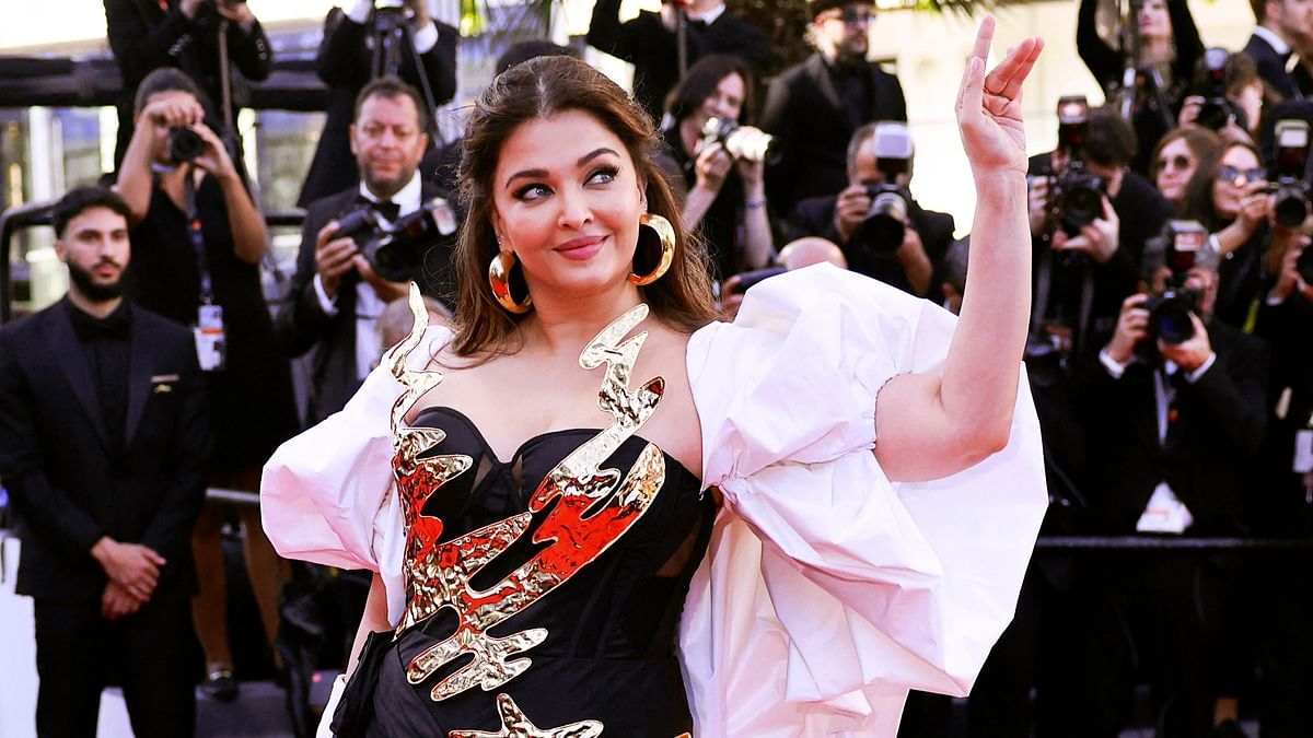  Aishwarya Rai Bachchan graced the Cannes red carpet in a stunning black gown by designers Falguni &amp; Shane Peacock. 