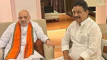 SP leader Narad Rai meets Amit Shah, hints at joining BJP - Vimarsana News